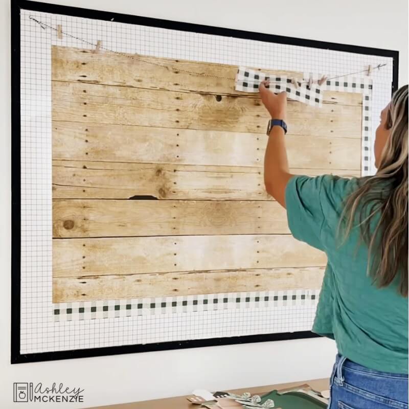 How to decorate your bulletin board with a double layering technique for borders. 